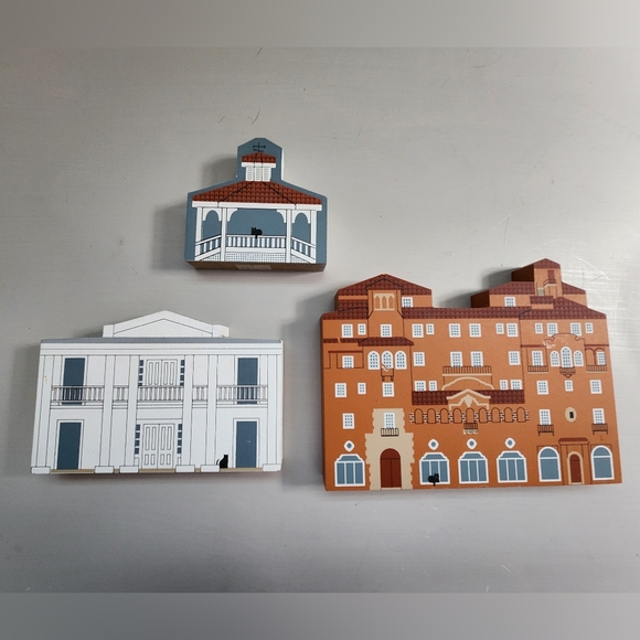 Cat's Meow Village Collectibles Lot of 3 Florida/Sarasota Shelf Sitters - Picture 1 of 10